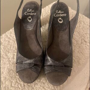 Calleen Cordero ⭐️ Vintage Boho Wood Leather Sling Backs